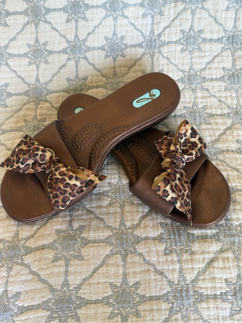 OKA.b Madison brown Slide Sandals with animal print bow- size Medium